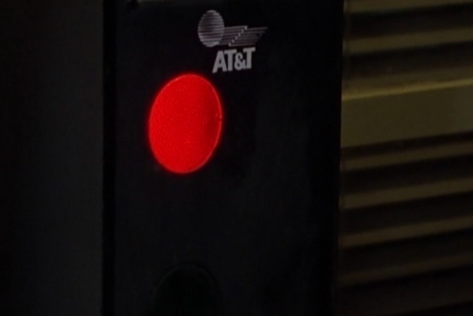 <p><strong>Figure 1.3</strong> When the police drop 1980s Jennifer of at her 2015 residence, we see the AT&T logo next to the front door, on the security interface.</p>