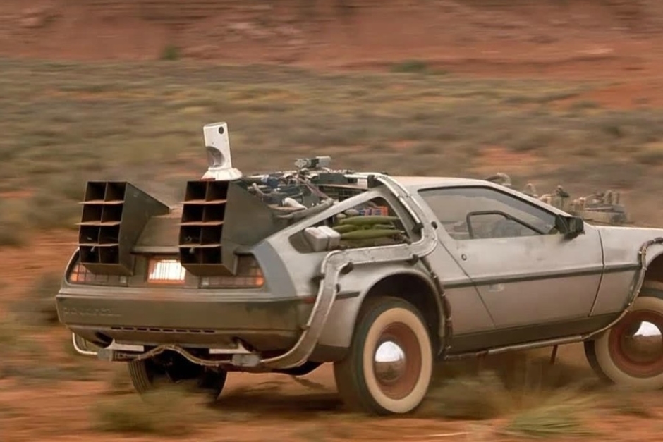 Zurück in die Zukunft Delorean Tire Burn · Creative Fabrica