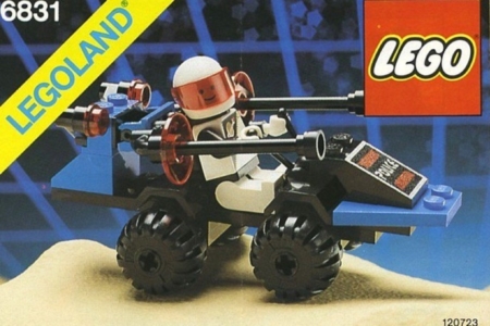 <p><strong>Figure 1.6</strong> The Space Police borrowed the look of their space suits from the Futuron, which featured the Space logo, but they had their own logotype for identifying vehicles and bases with their faction.<br /></p>