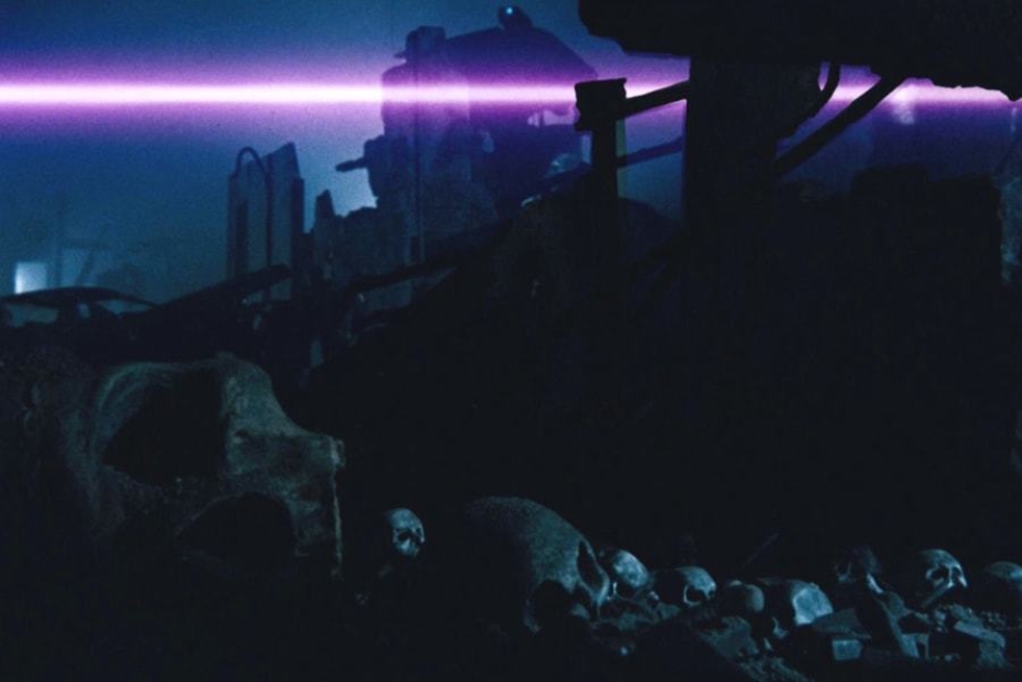 <p><strong>Figure 3.7</strong> In the year 2029, we see H-Ks firing lasers at humans — a visual that ties the future war to Sarah Connor’s predicament in Tech Noir.</p>